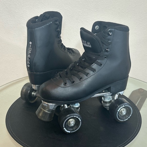 Impala Black Women's Roller Skates - Picture 1 of 1